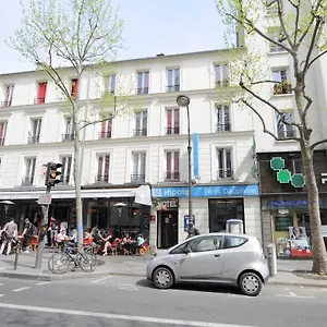 Hotel Hipotel Gambetta Republique, Paris